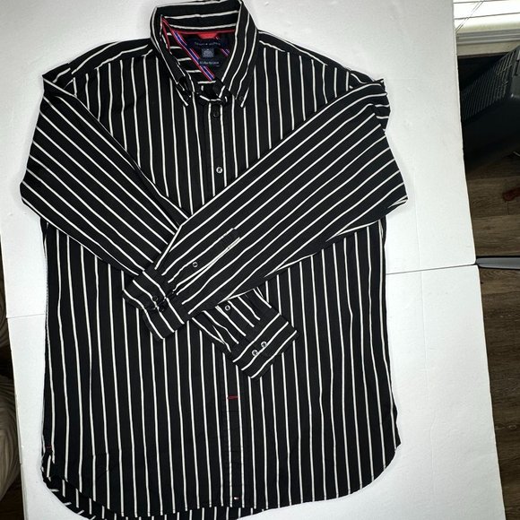 TOMMY HILFIGER - Men's long sleeve shirt. Size Medium. Black, white stripes. - Picture 2 of 7